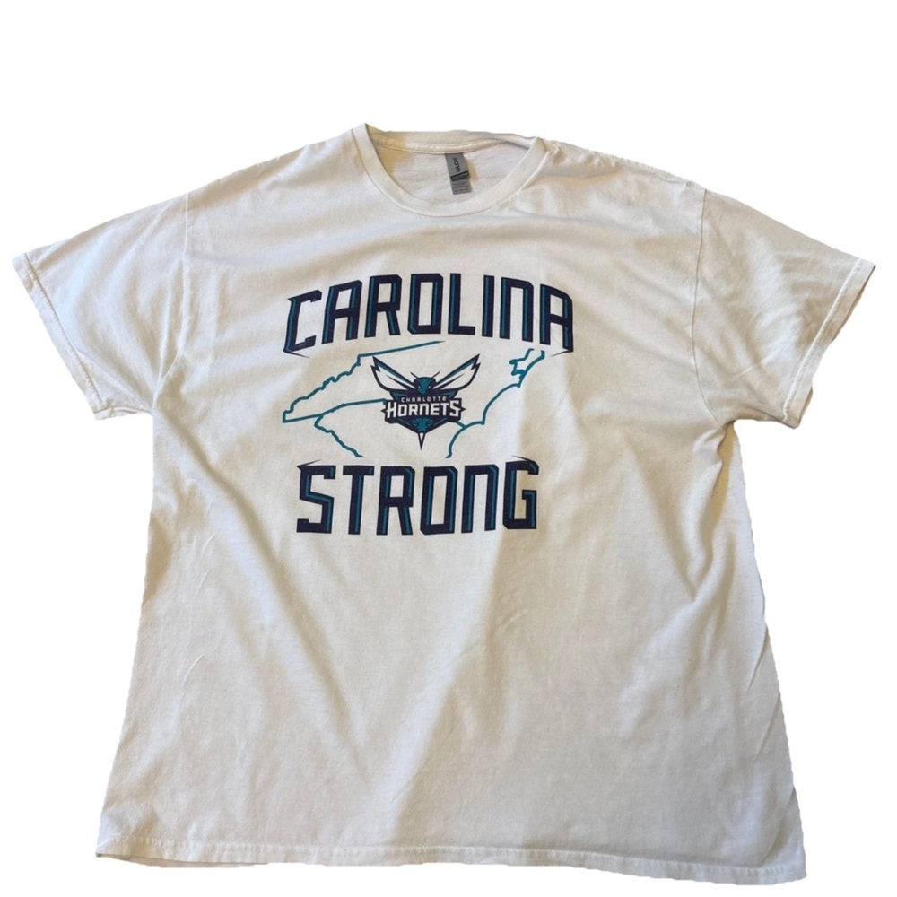 NBA Basketball Men’s XL Charlotte Hornets North Carolina Strong” T-Shirt White